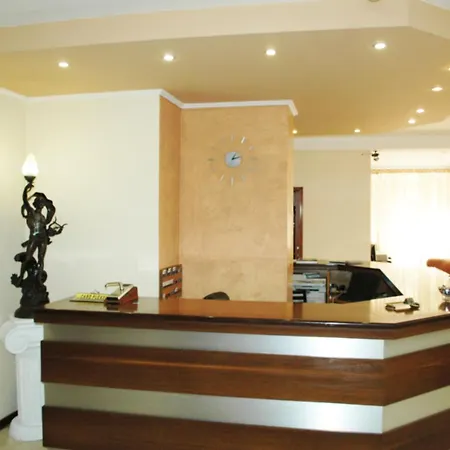 Hotel Omiros