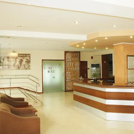 Hotel Omiros 3*
